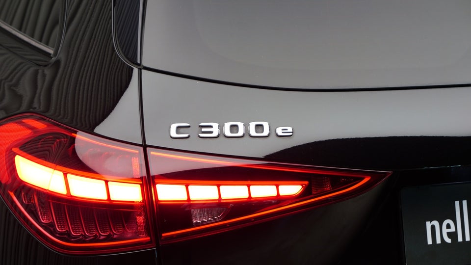 Mercedes C300 e 2,0 AMG Line stc. aut. 5d