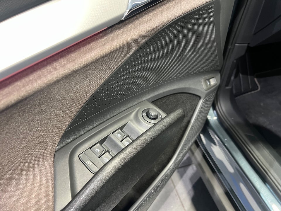 Skoda Enyaq 60 iV Lodge 5d