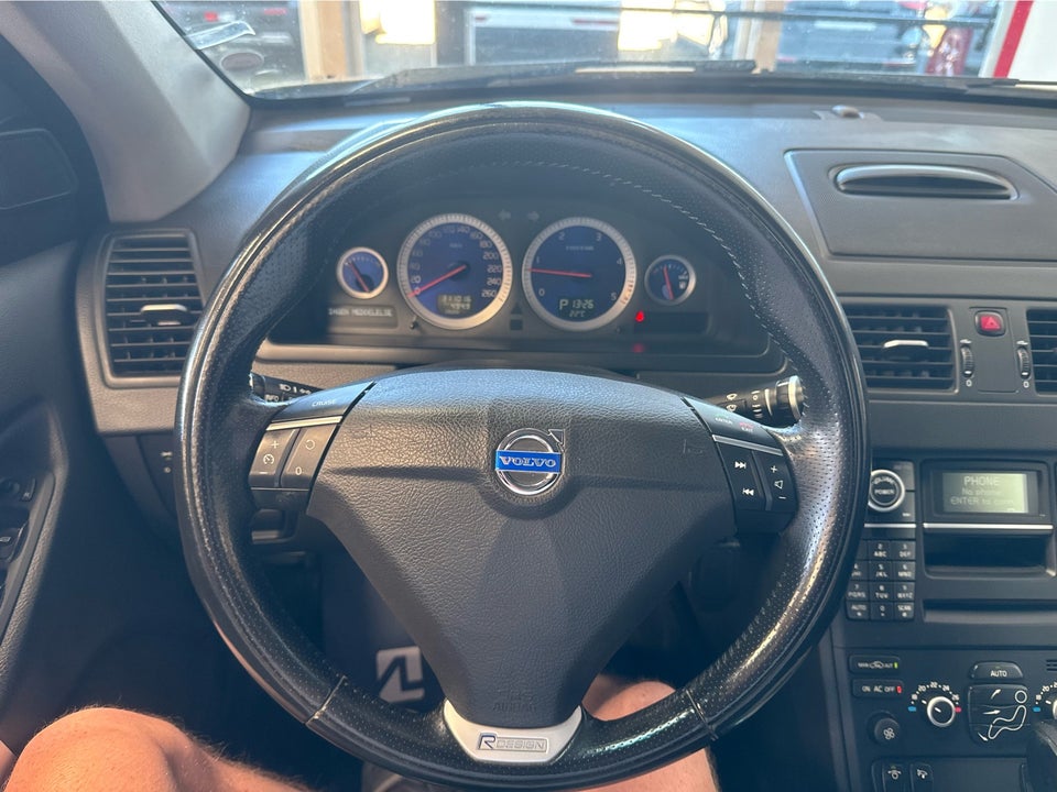 Volvo XC90 2,4 D5 200 R-Design aut. AWD 7prs 5d