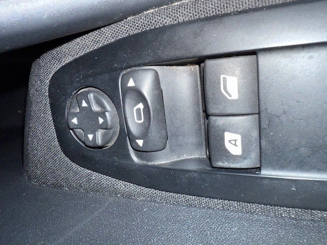 Peugeot 208 1,6 BlueHDi 100 Envy+ 5d