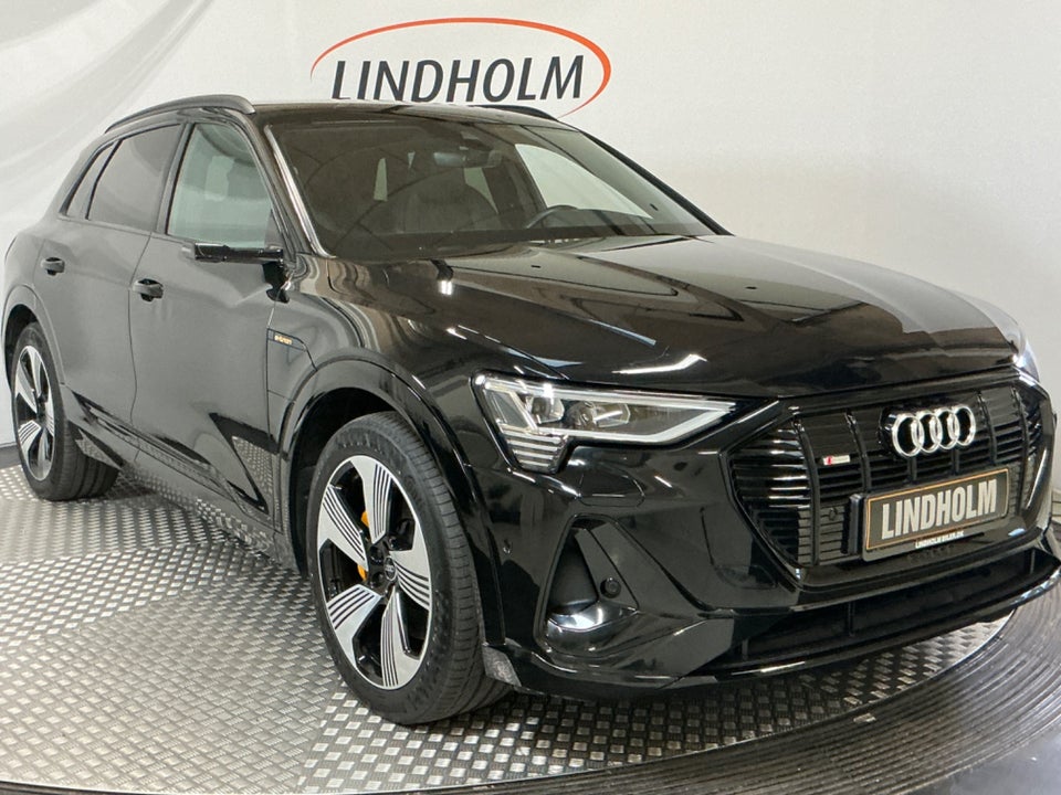 Audi e-tron 55 S-line quattro 5d