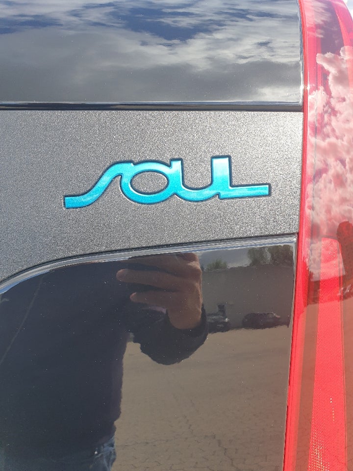 Kia e-Soul 64 Premium Luxury 5d