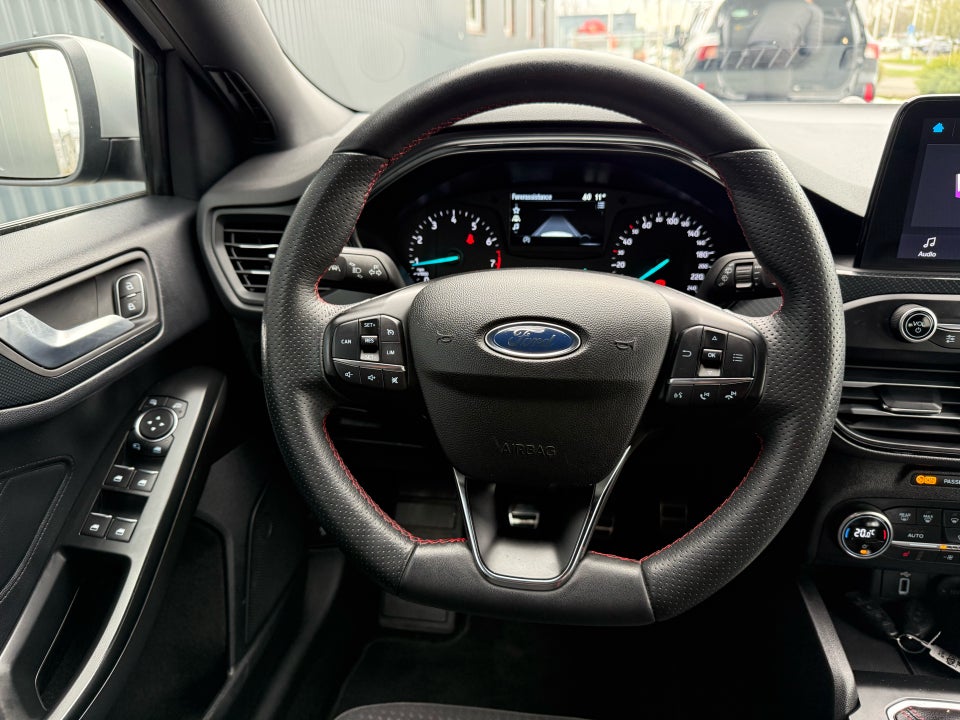 Ford Focus 1,0 EcoBoost ST-Line 5d