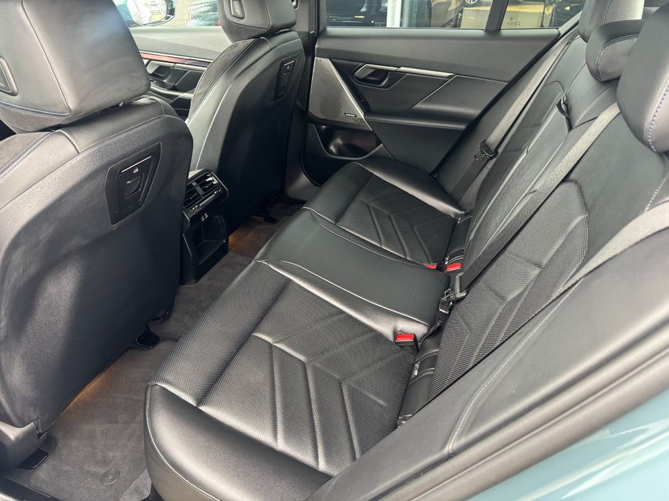 BMW i5 eDrive40 M-Sport 4d