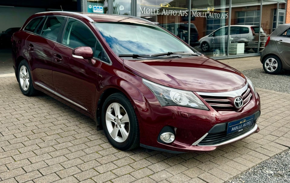 Toyota Avensis 2,0 D-4D T2 stc. 5d