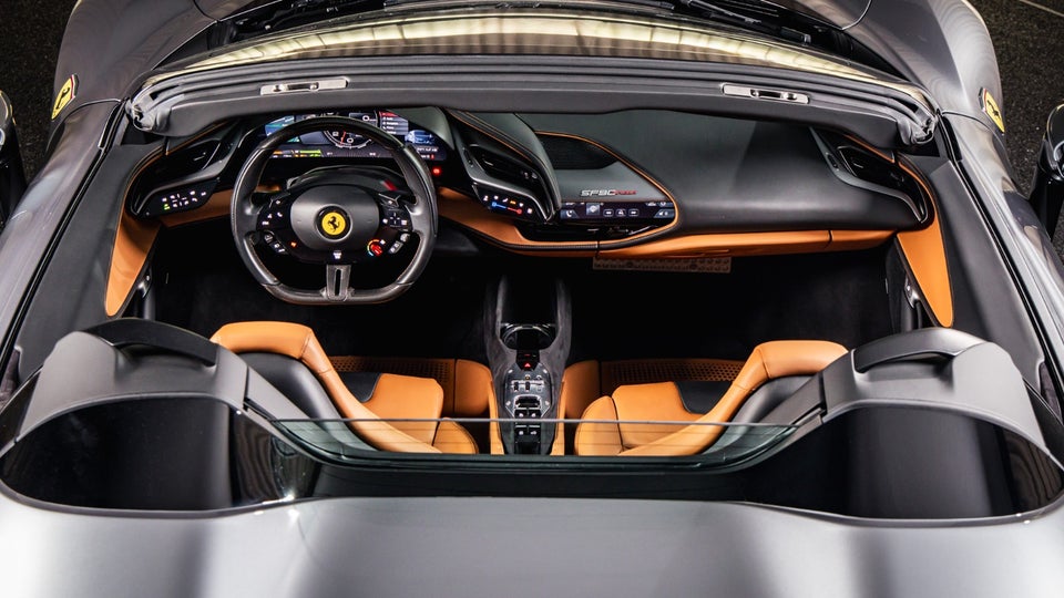 Ferrari SF90 Spider 4,0 DCT 2d