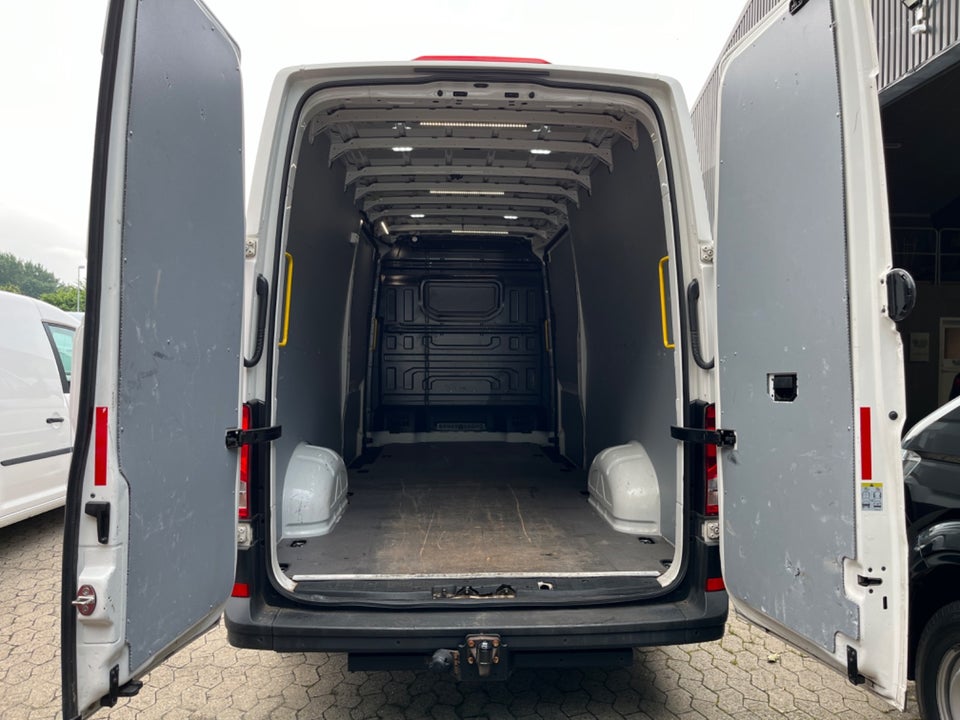 VW Crafter 35 2,0 TDi 177 Kassevogn L4H3 aut.