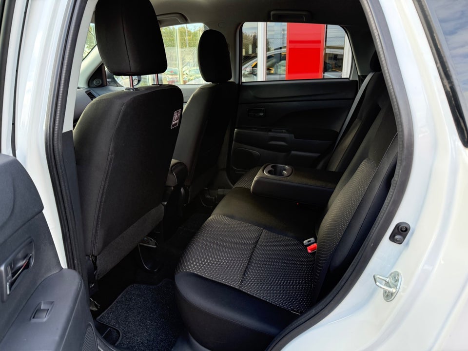 Mitsubishi ASX 1,6 Invite 5d