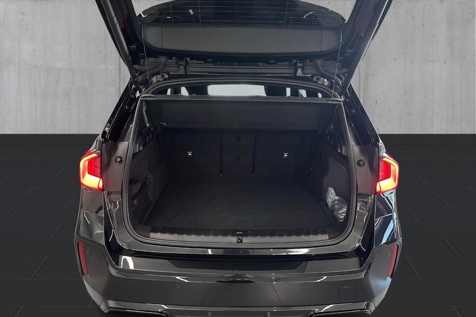 BMW iX1 eDrive20 M-Sport Pro 5d