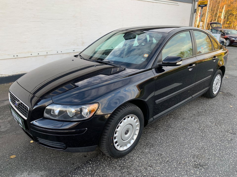 Volvo S40 1,6 Kinetic 4d