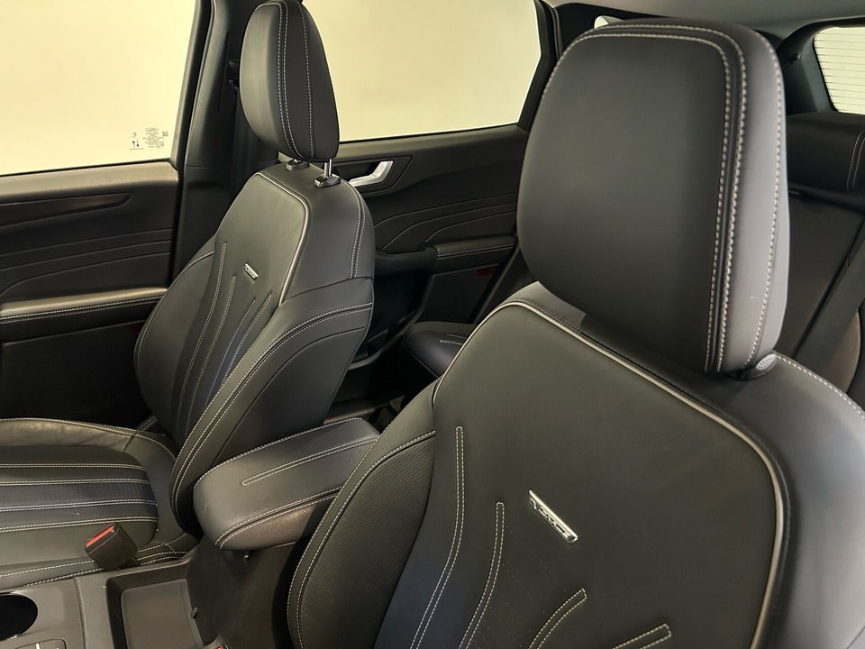 Ford Kuga 2,5 PHEV Vignale CVT 5d