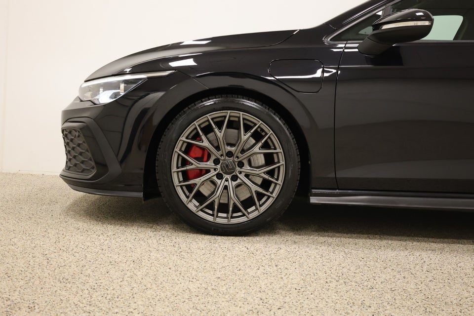 VW Golf VIII 1,4 GTE DSG 5d