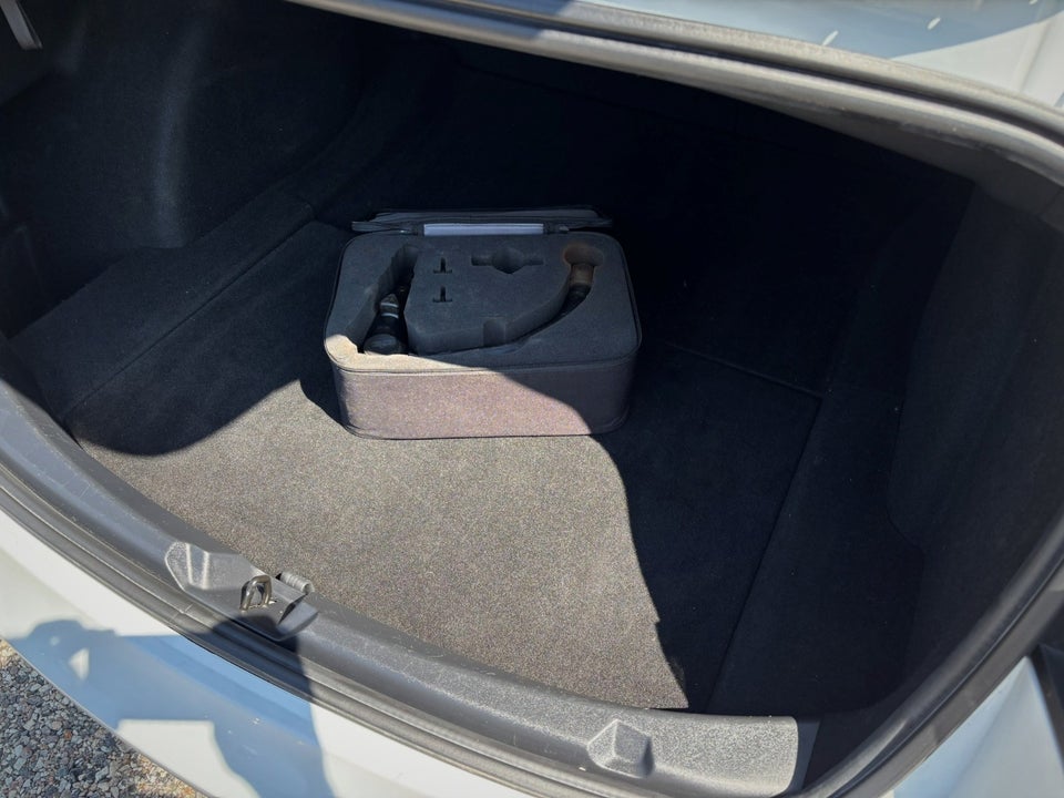 Tesla Model 3 RWD 4d