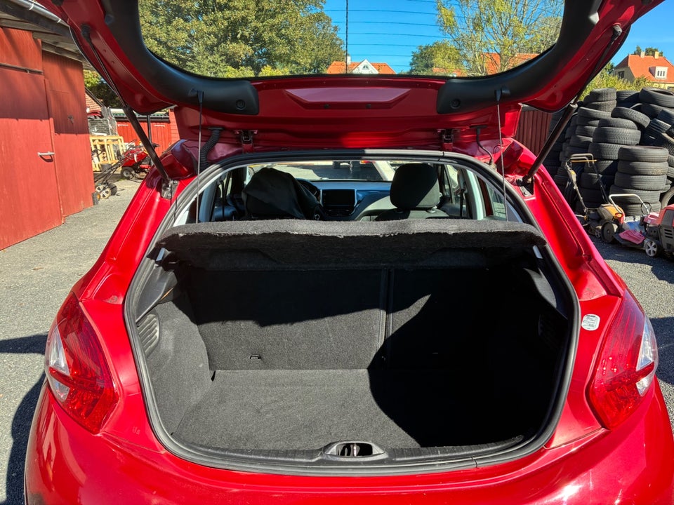 Peugeot 208 1,2 VTi 82 Active 5d