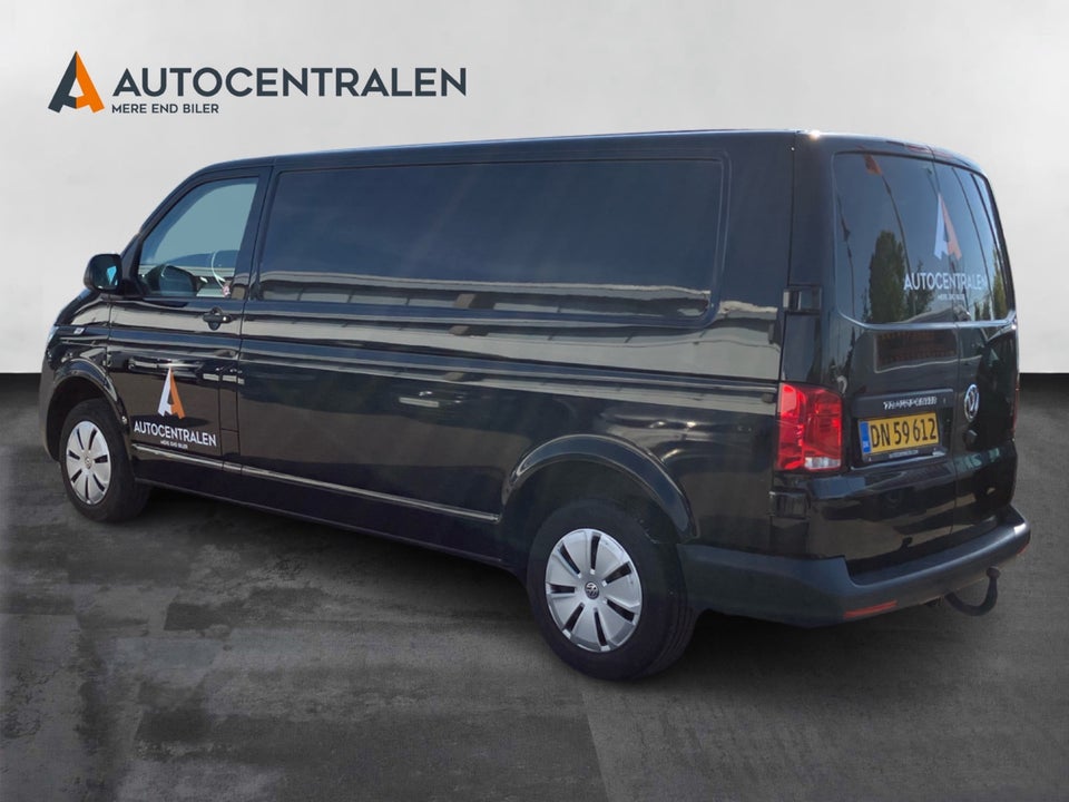 VW Transporter 2,0 TDi 110 Kassevogn lang