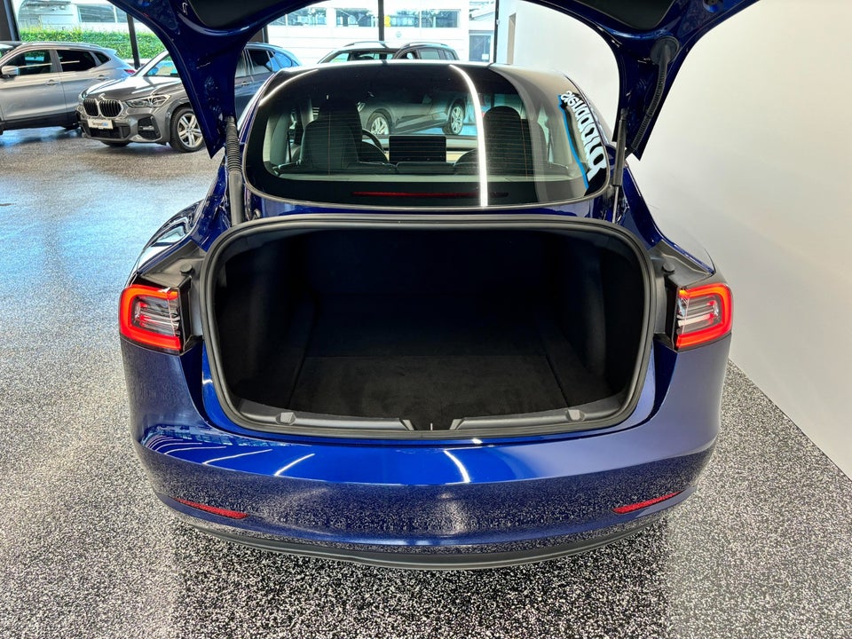 Tesla Model 3 Long Range AWD 4d