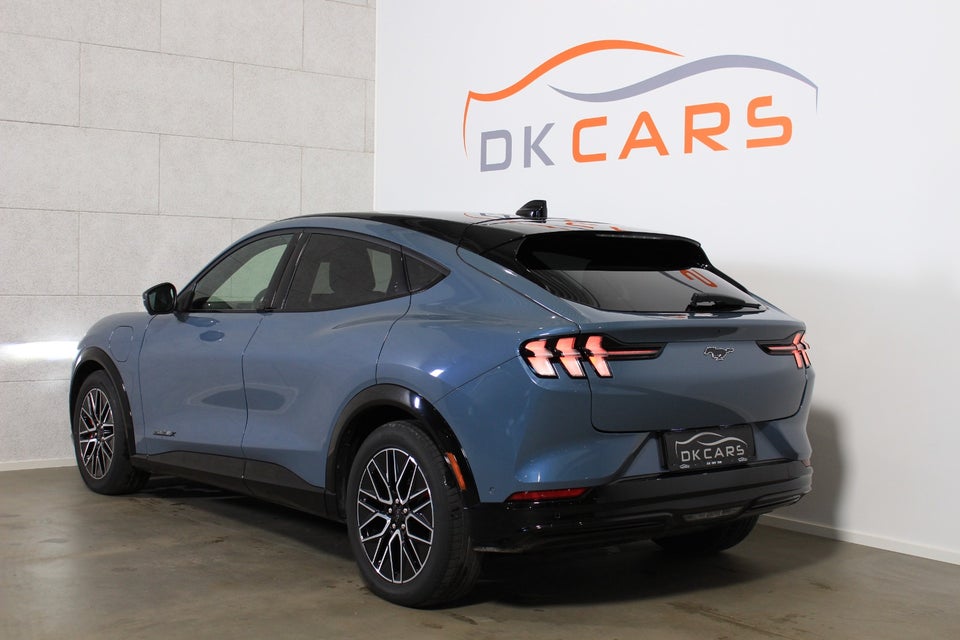 Ford Mustang Mach-E 98 Premium Extended Range AWD 5d