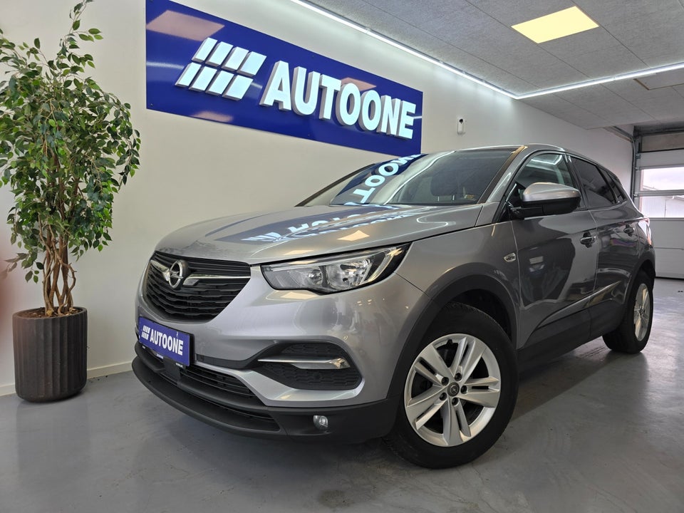 Opel Grandland X 1,2 T 130 Enjoy 5d