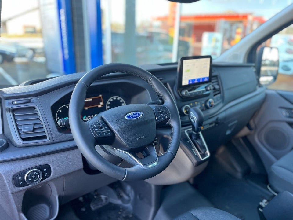 Ford Transit Custom Kombi 320S 2,0 TDCi 130 Ambiente aut.