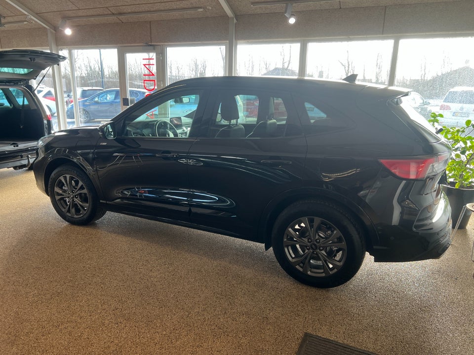 Ford Kuga 2,5 HEV ST-Line X CVT 5d