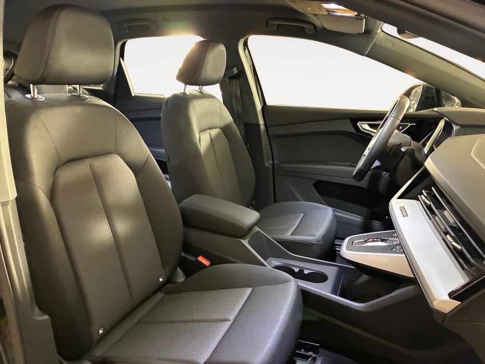 Audi Q4 e-tron 45 Progress 5d