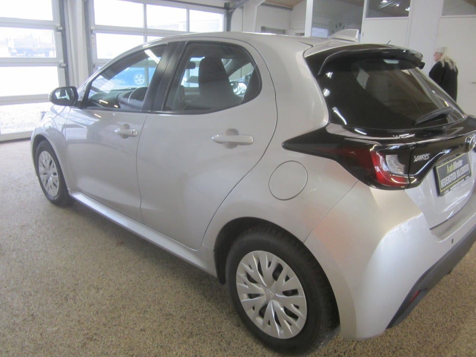 Toyota Yaris 1,5 Hybrid H3 e-CVT 5d