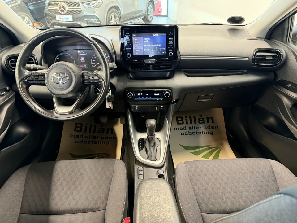 Toyota Yaris 1,5 Hybrid H3 e-CVT 5d
