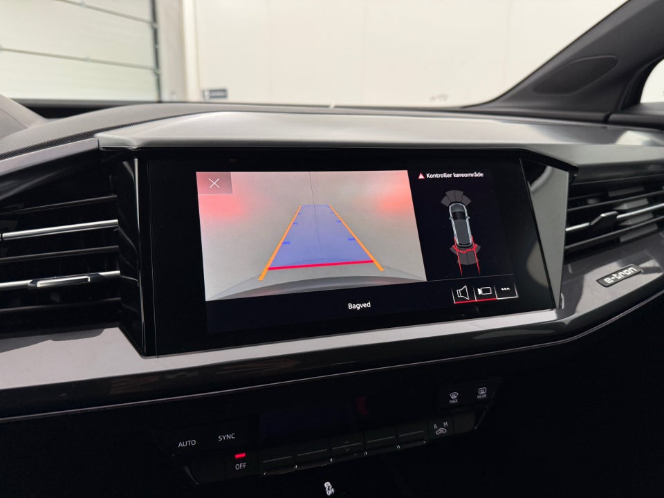 Audi Q4 e-tron 40 S-line 5d