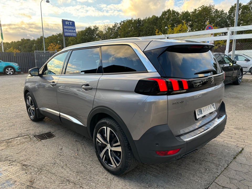 Peugeot 5008 1,6 BlueHDi 120 Allure 7prs 5d
