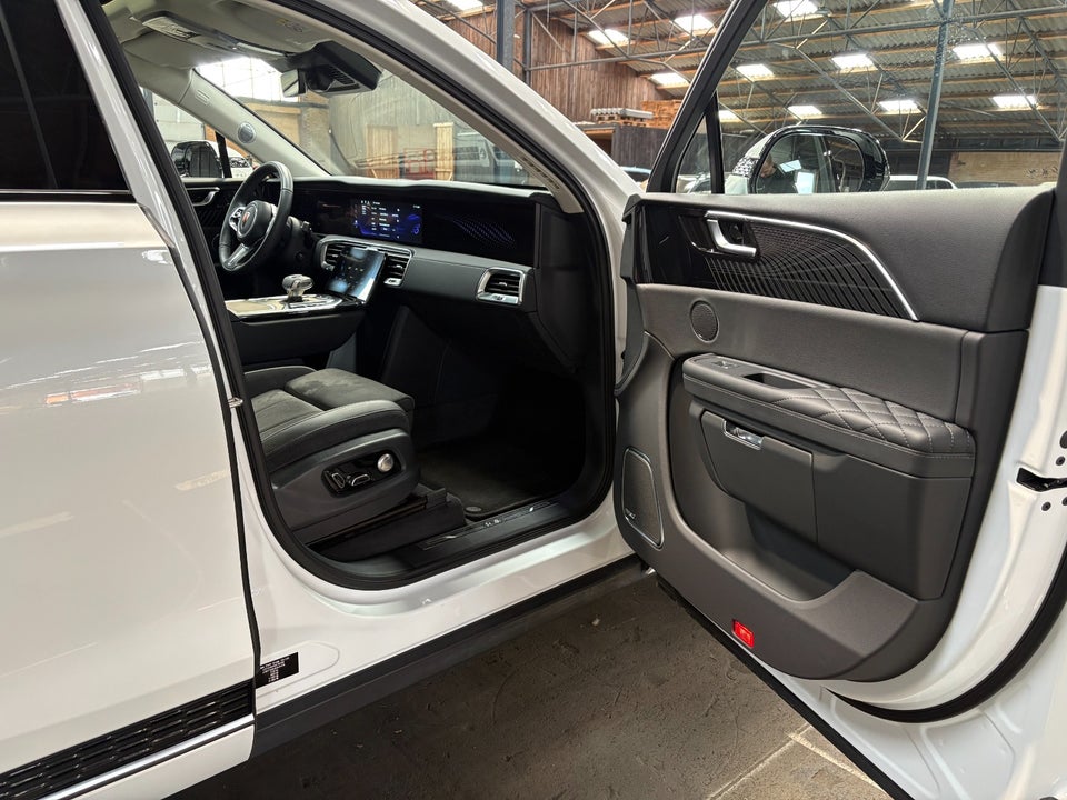 Hongqi E-HS9 84 Comfort 5d