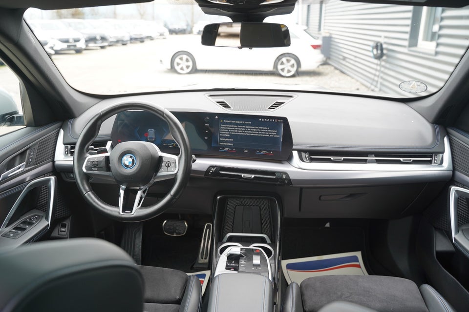 BMW iX1 xDrive30 M-Sport 5d