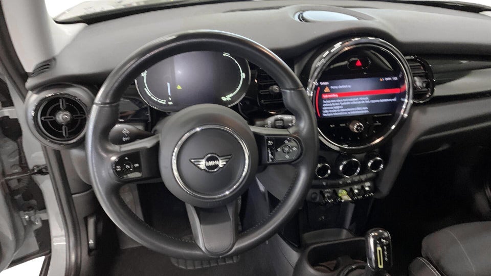 MINI Cooper SE Essential 3d