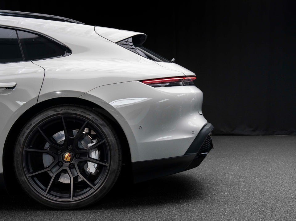 Porsche Taycan GTS Performance+ Sport Turismo 5d