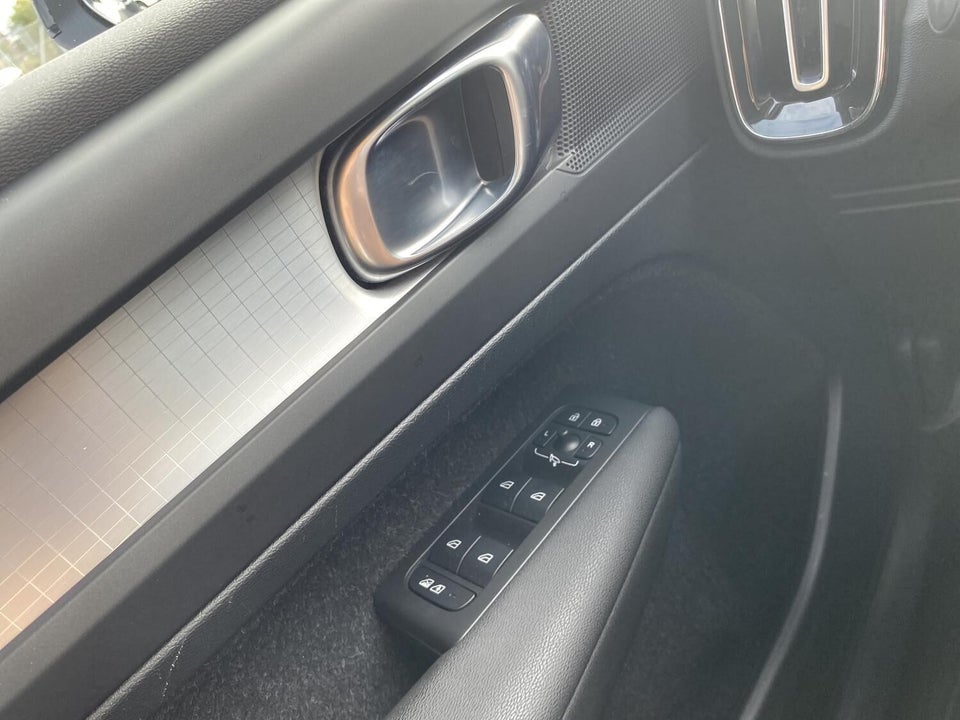 Volvo XC40 1,5 T5 ReCharge Inscription aut. 5d