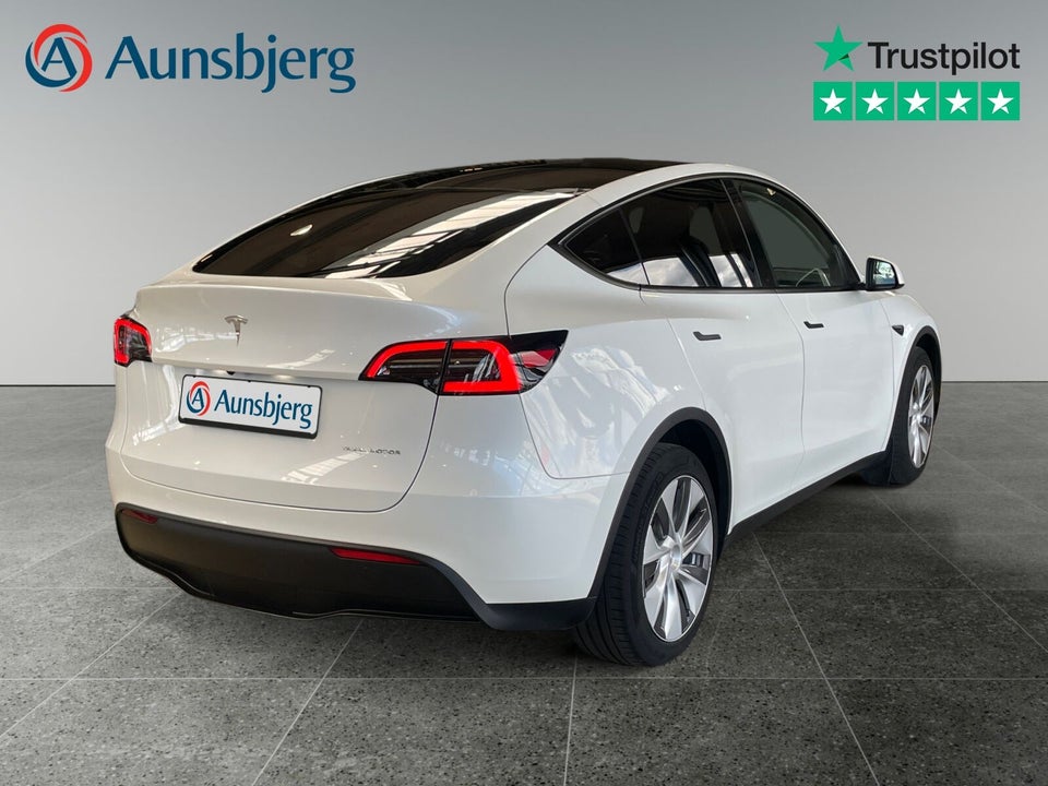 Tesla Model Y Long Range AWD 5d