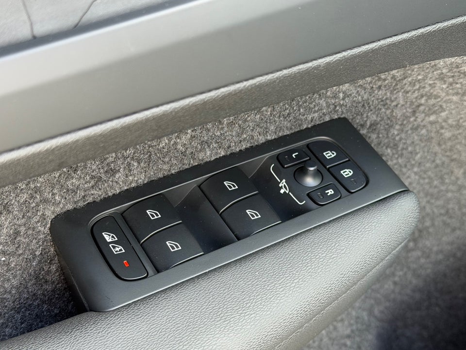 Volvo EX40 Extended Range Core 5d