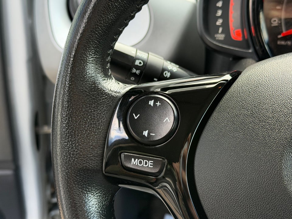 Toyota Aygo 1,0 VVT-i x-pression 5d
