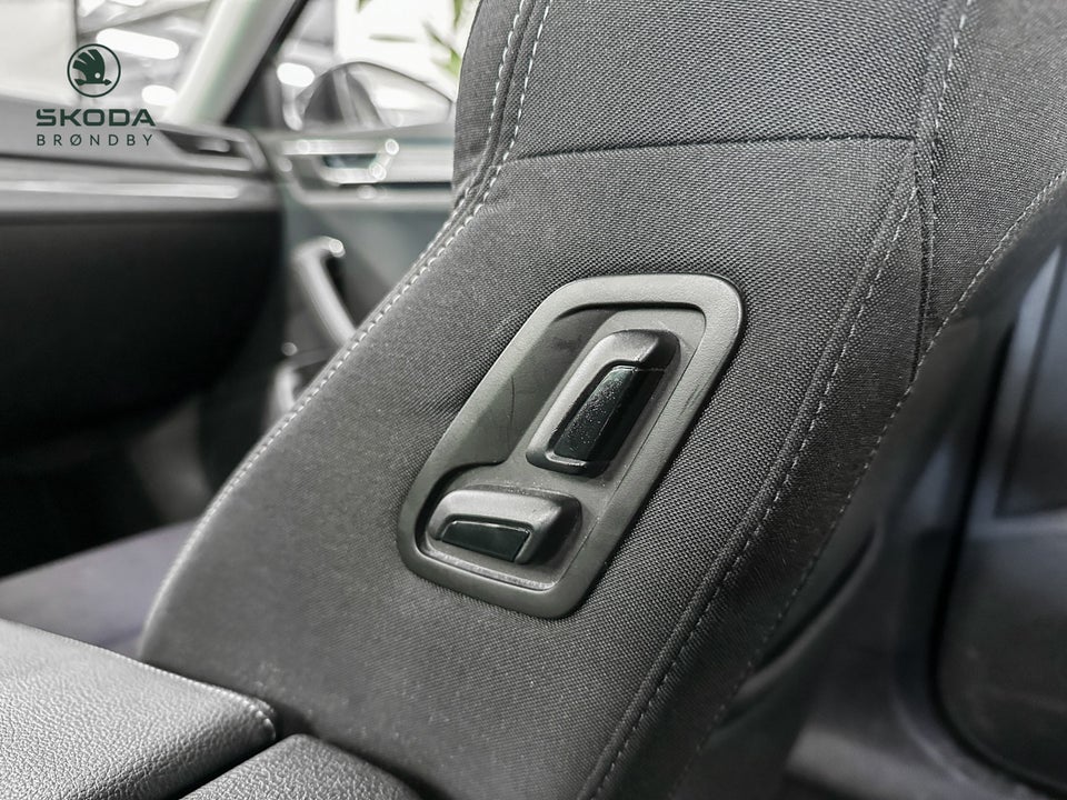 Skoda Superb 1,4 TSi iV Plus Combi DSG 5d