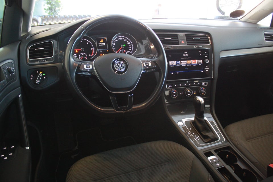 VW Golf VII 2,0 TDi 150 Comfortline DSG 5d