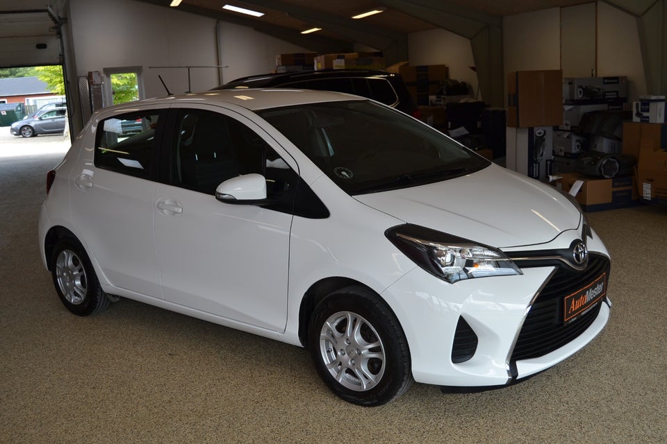 Toyota Yaris 1,0 VVT-i T2 5d
