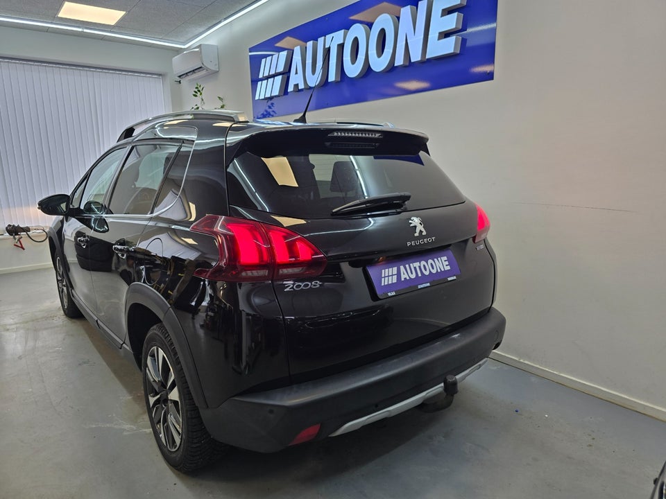 Peugeot 2008 1,2 e-THP 110 Desire Sky 5d