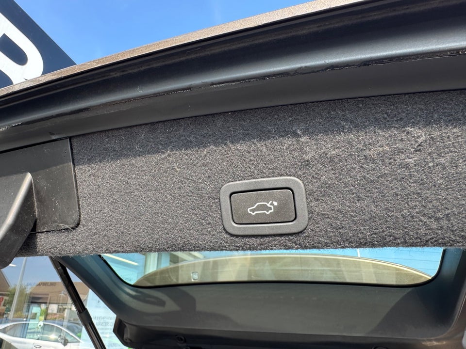 Volvo XC60 2,4 D5 220 Momentum aut. AWD Van 5d