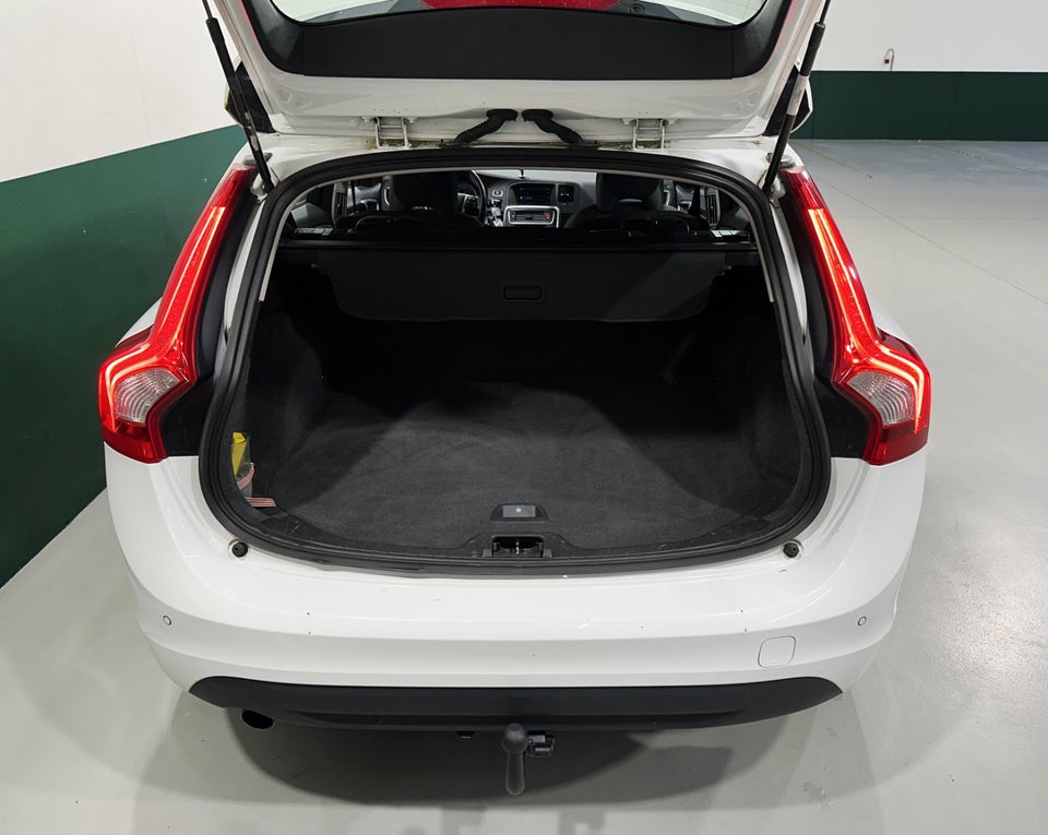 Volvo V60 2,0 D3 136 Kinetic 5d
