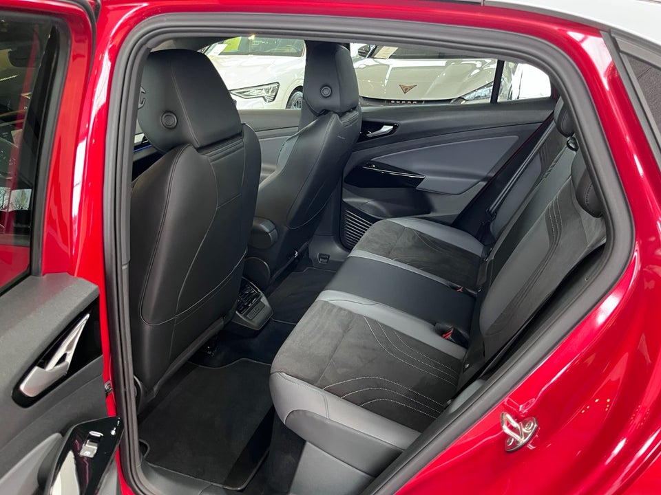 VW ID.5 77 Pro Performance 5d