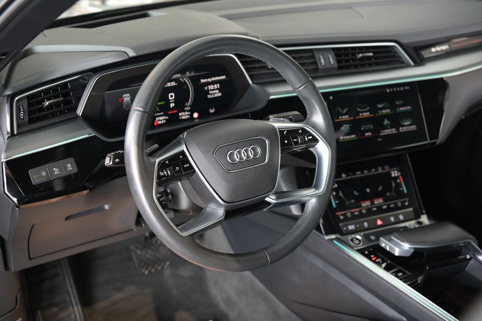 Audi e-tron 55 S-line Sportback quattro 5d