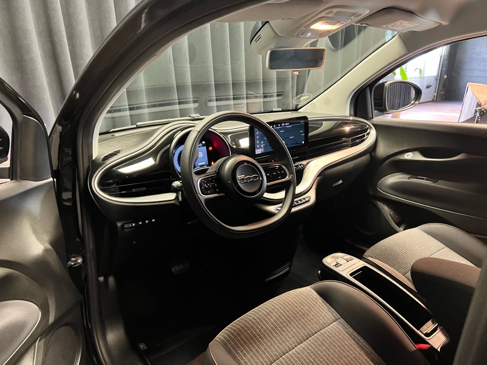 Fiat 500e 42 Icon 3d