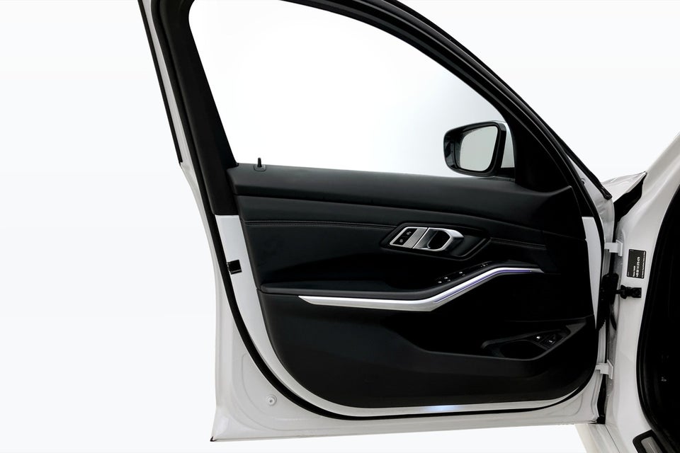 BMW 330e 2,0 Touring Sport Line aut. 5d