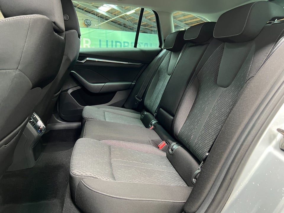 Skoda Octavia 2,0 TDi 150 Style Combi DSG 5d