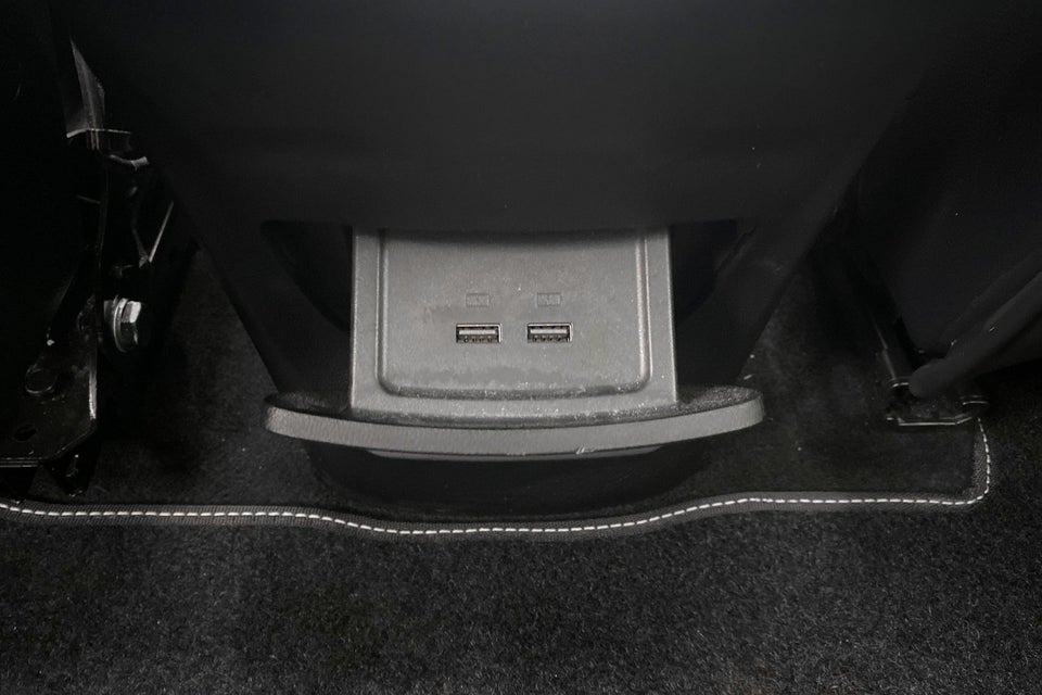 MG Marvel R Luxury 5d