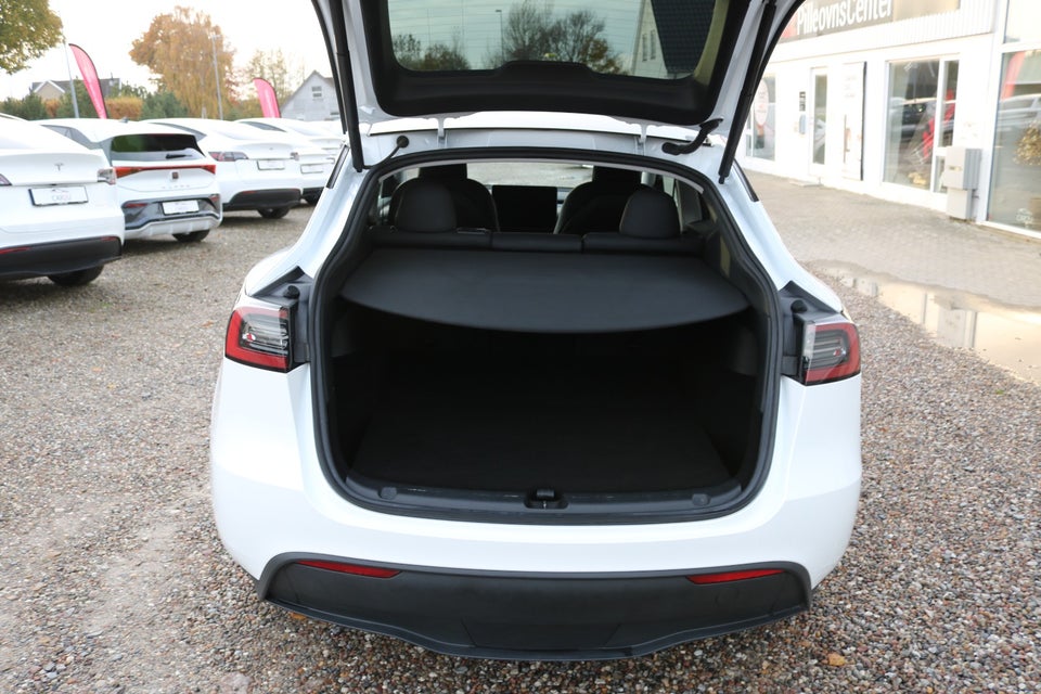 Tesla Model Y RWD 5d